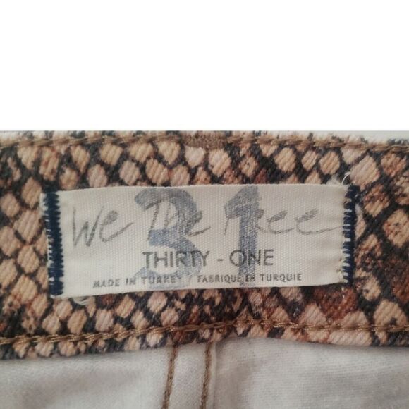 Free People WE THE FREE Womens 31 Snakeskin Print Jeans Frayed High Waist Pants - Picture 11 of 13
